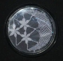 Magnet rond lune en Cluny